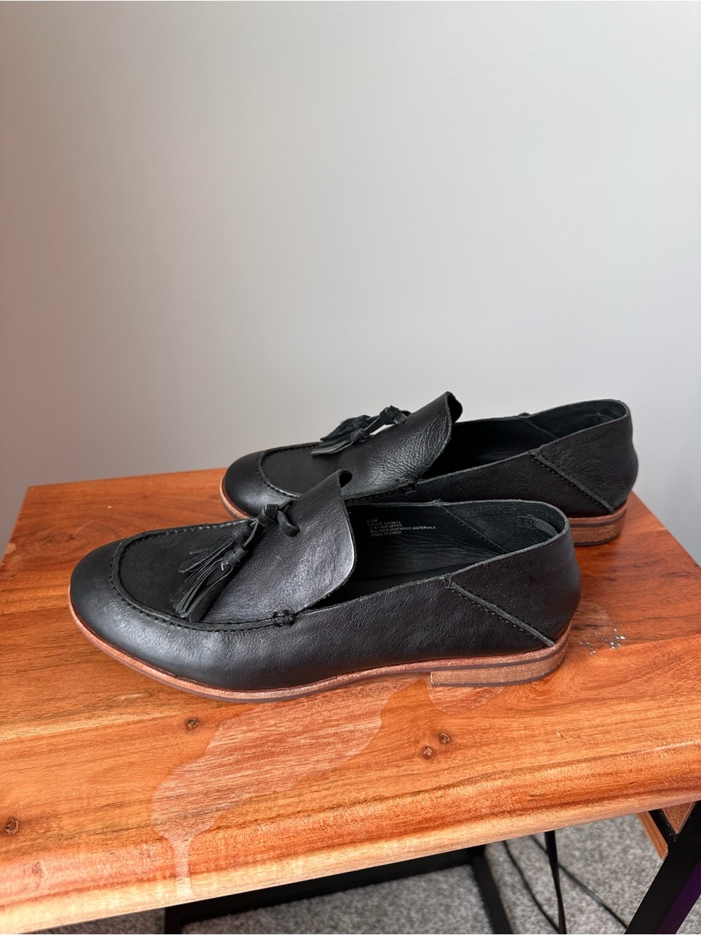 Kork-Ease Tinga Black Leather Tassel Loafers Size 8.5 Comfort Flat Slip On EUC - Picture 3 of 8